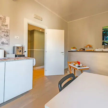 Un Attimo A Roma B&B