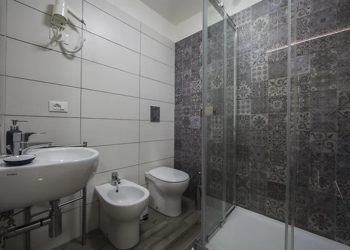 Oda ve Kahvaltı Un Attimo A 4*